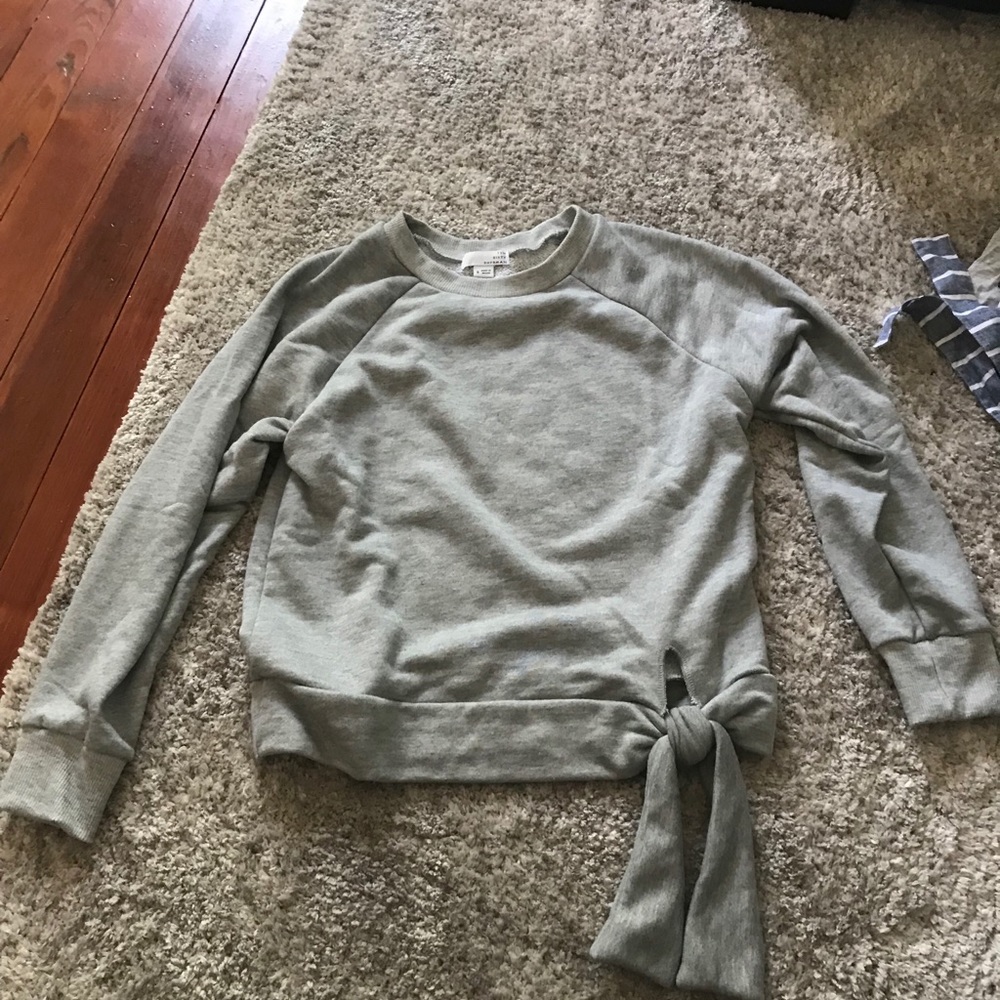 Light weight sweater.